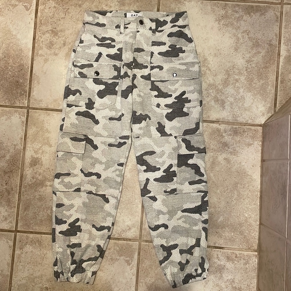 OAT New York Camo Joggers. Size 26